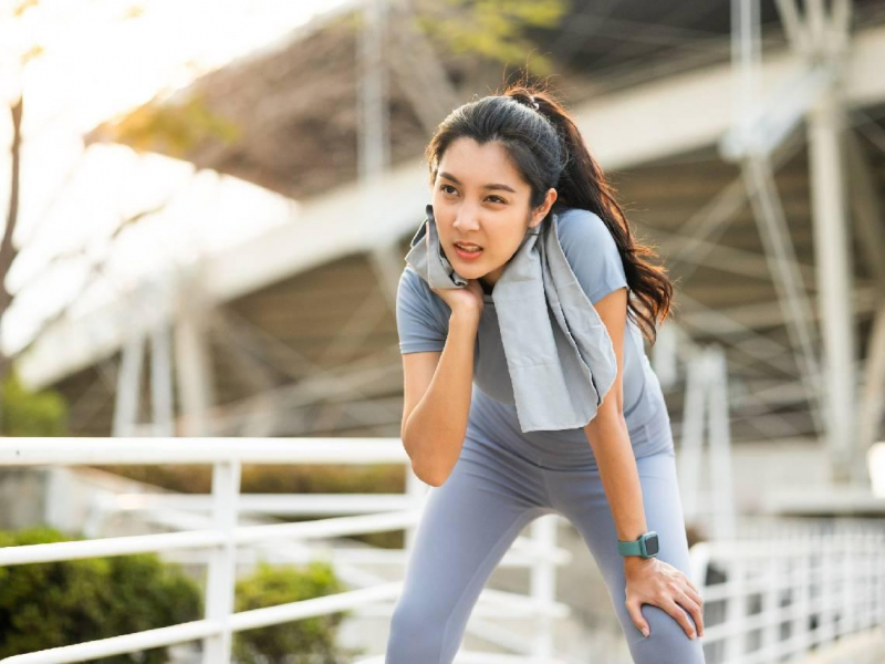 運動一定要爆汗才會瘦？曾幫助2000人成功減重，新陳代謝醫師證實：不必汗流浹背，「這運動」最消脂